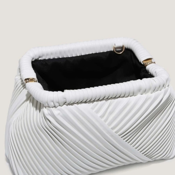 Minimalist Ruched Bag (Clutch) - Picture 4 of 6